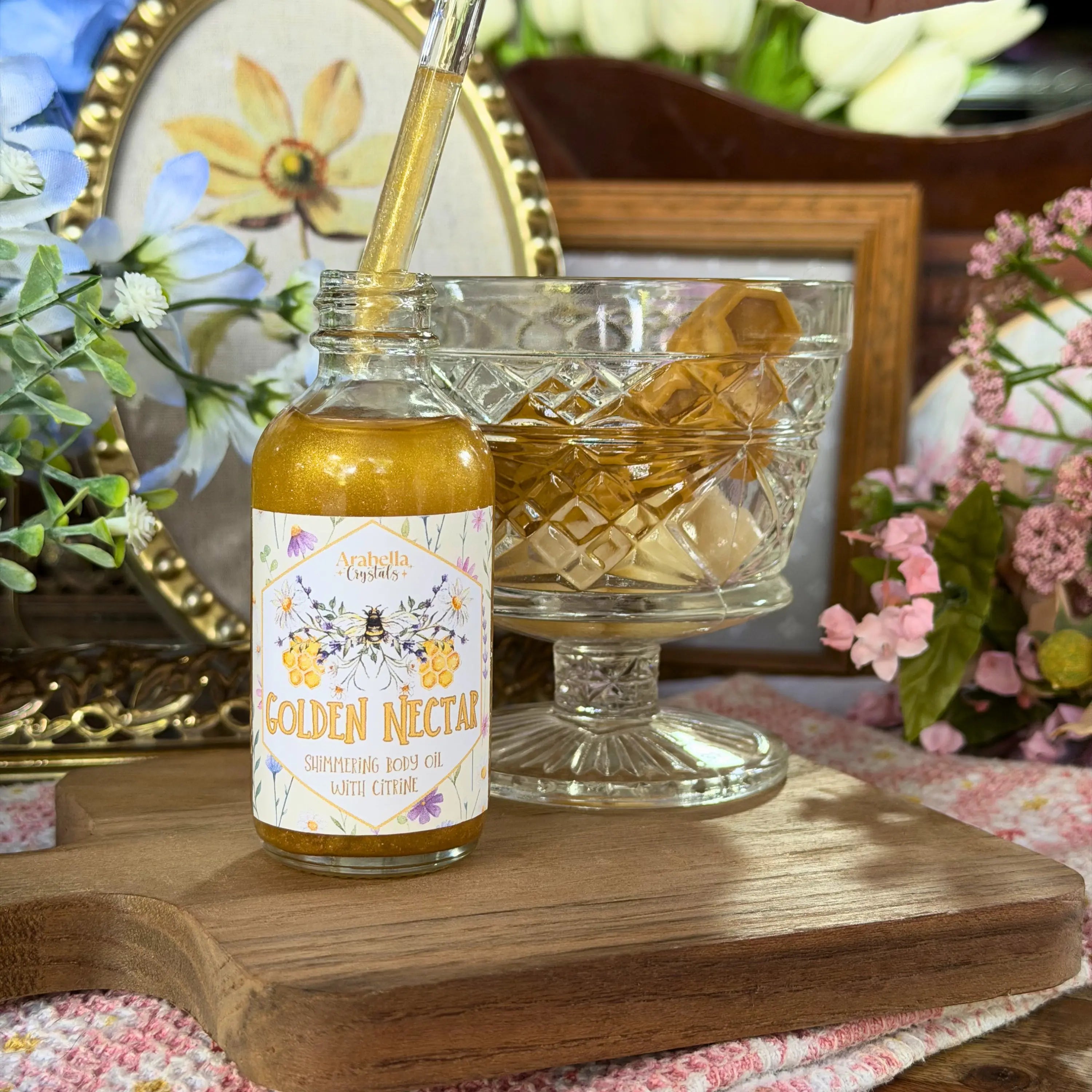 Golden Nectar Spring Homestead Shimmering Oil Notes of: Honey, Sugar & Spice