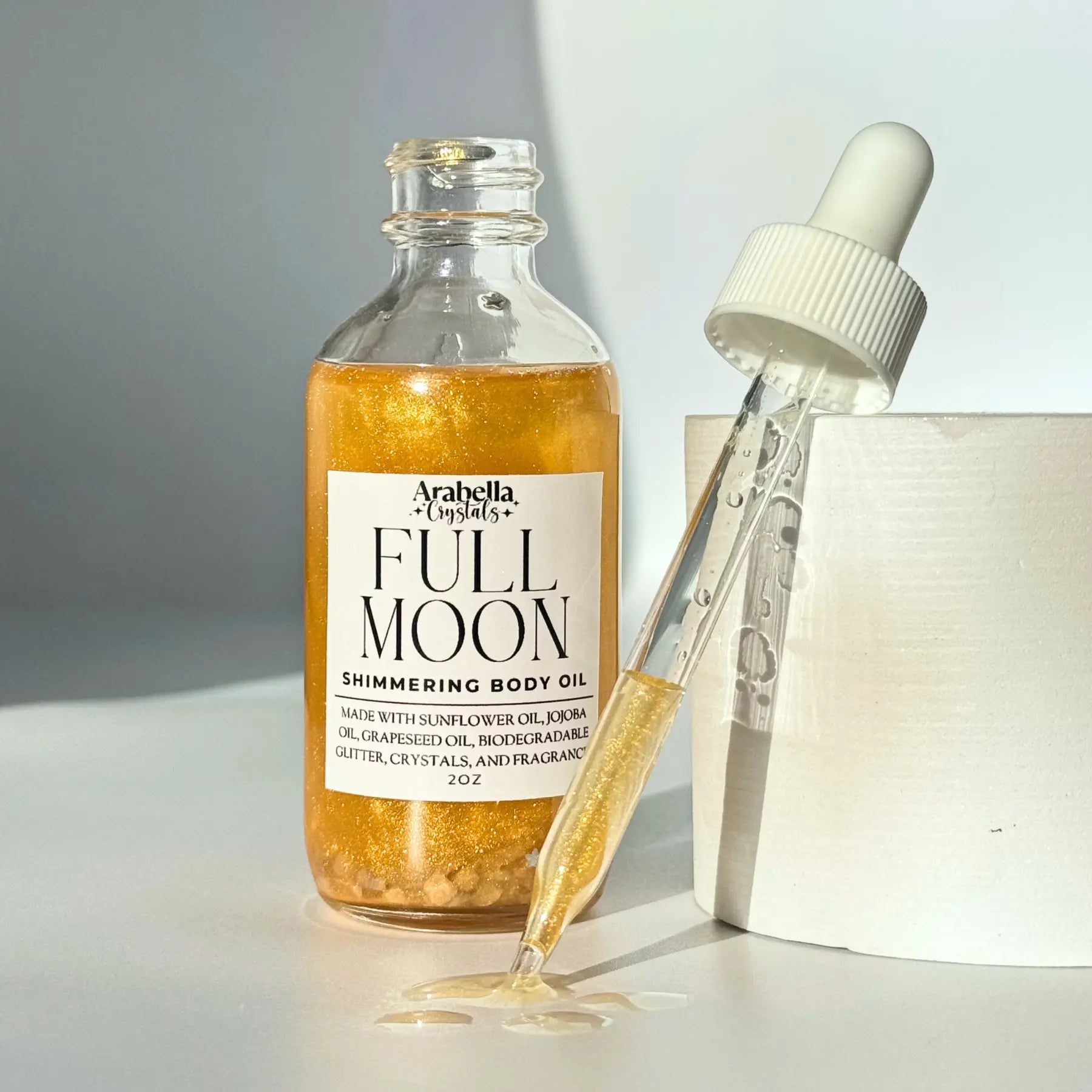 Full Moon Shimmer Oil Notes of: Lemon, Turmeric & Milk