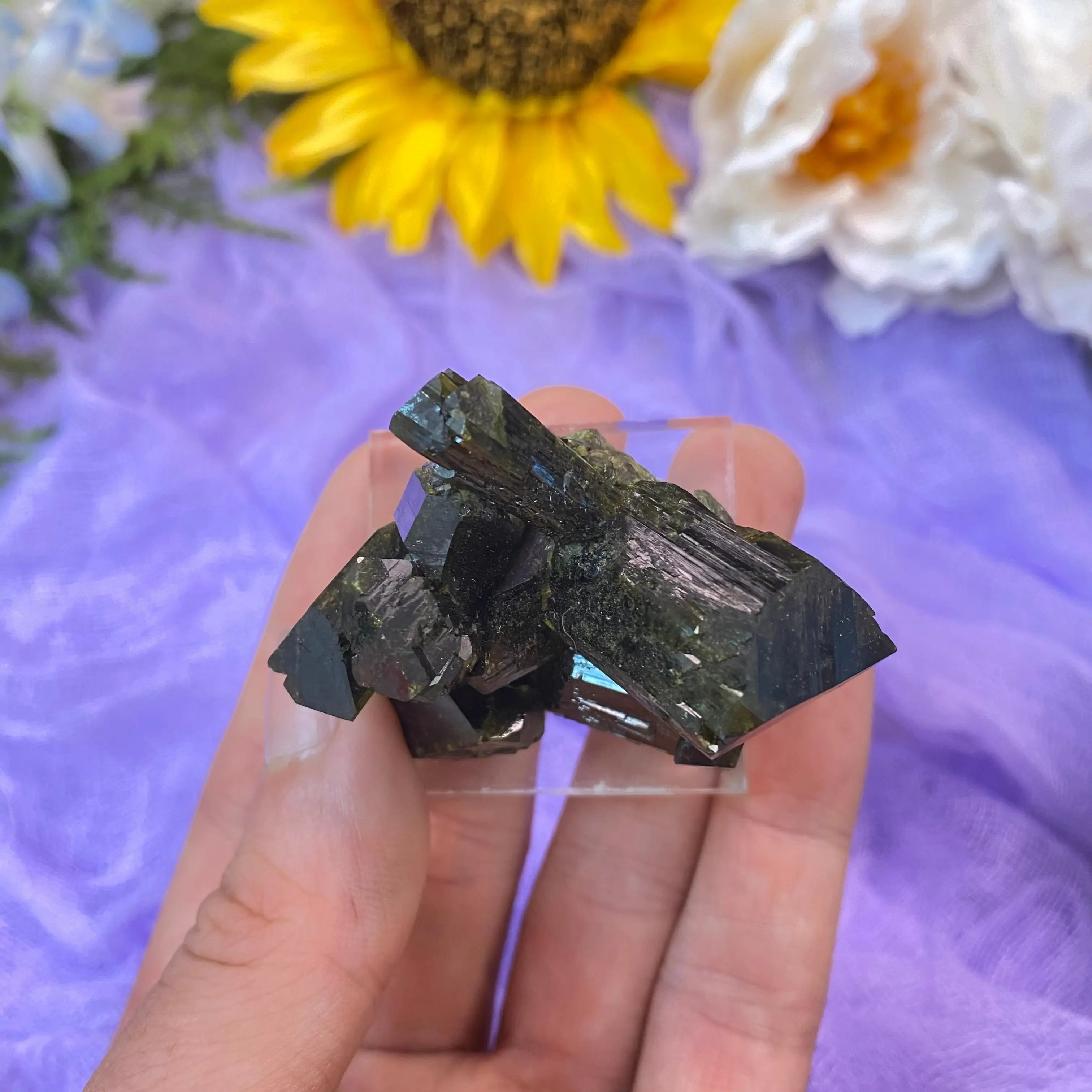 High Quality Green Epidote Cluster Arabella Crystals